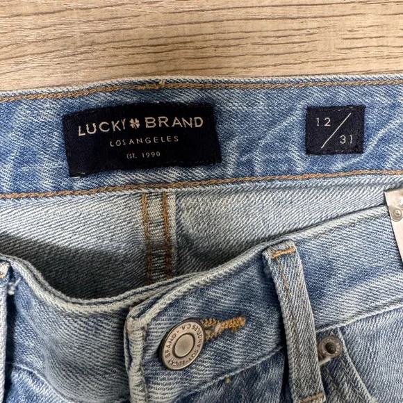 Lucky Brand Boyfriend Short - Picture 5 of 10